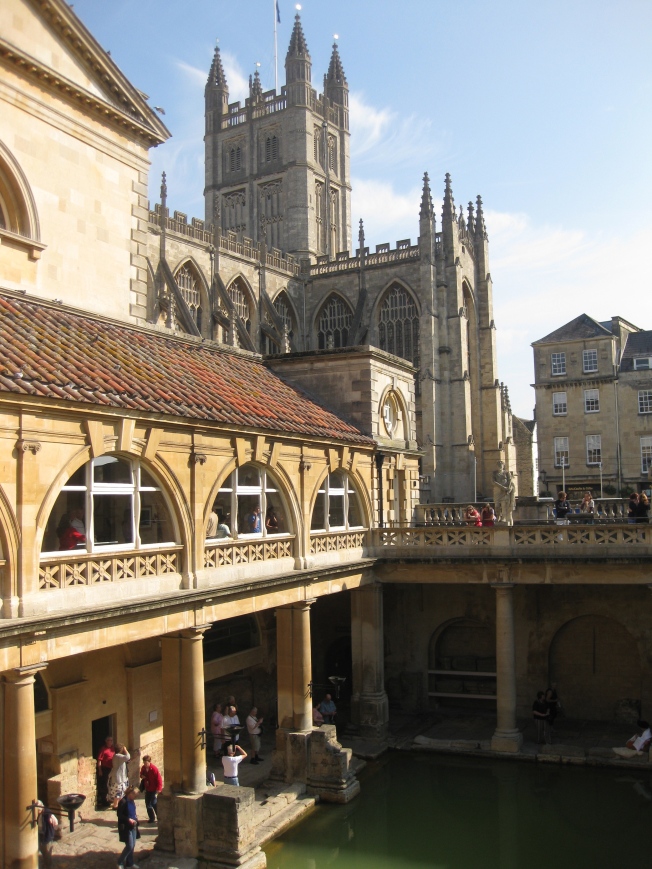Bath is exactly what you would expect the one time home of Jane Austen to be: completely charming and romantic. It feels like a town willing its  residents to enjoy themselves with lots of public parks, theatres, and of course the Roman Baths.